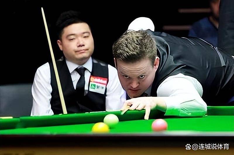 面对霍金斯, 手开局慢热 面对霍金斯, 手开局慢热